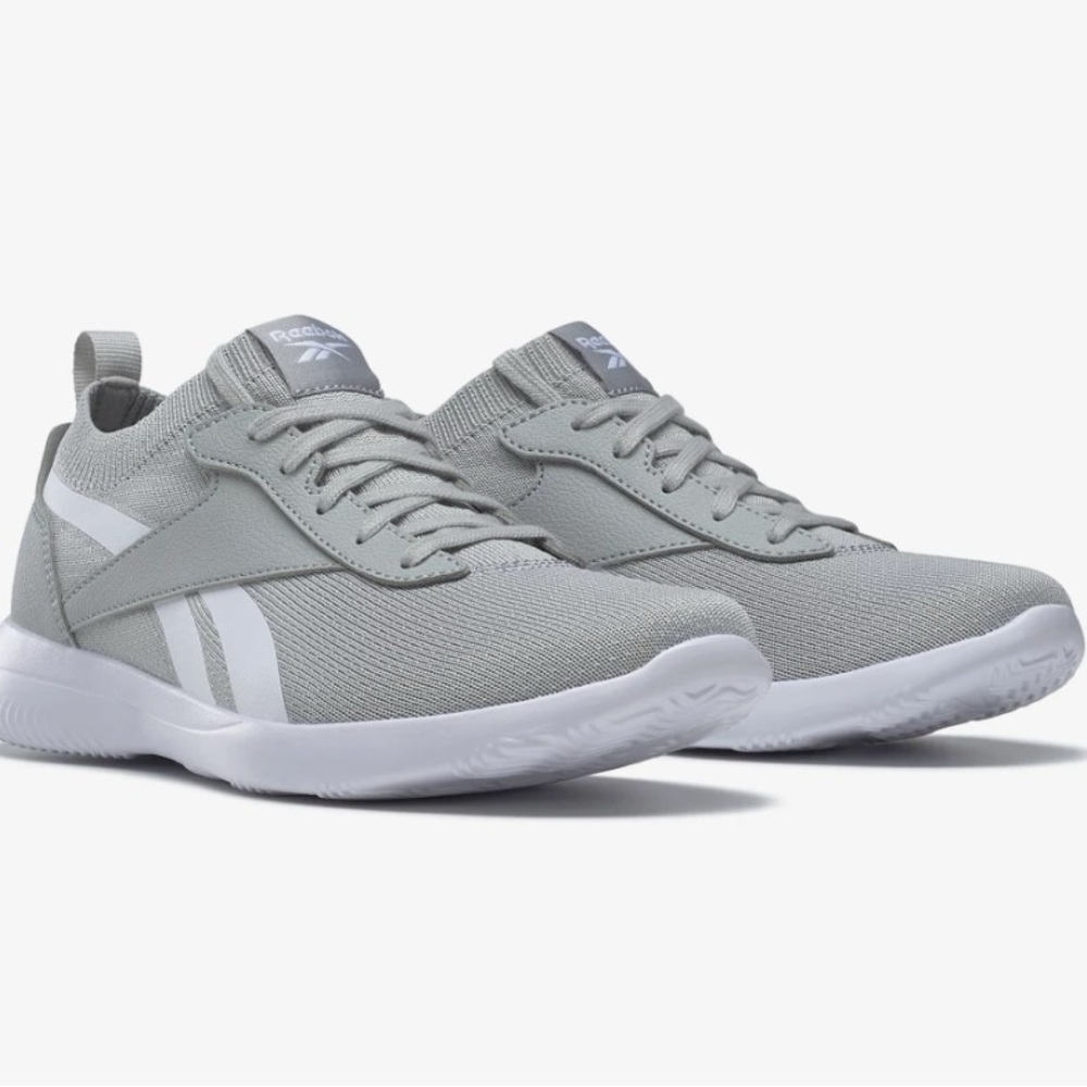 Reebok Walkawhile light grey and white walking sneakers size 8